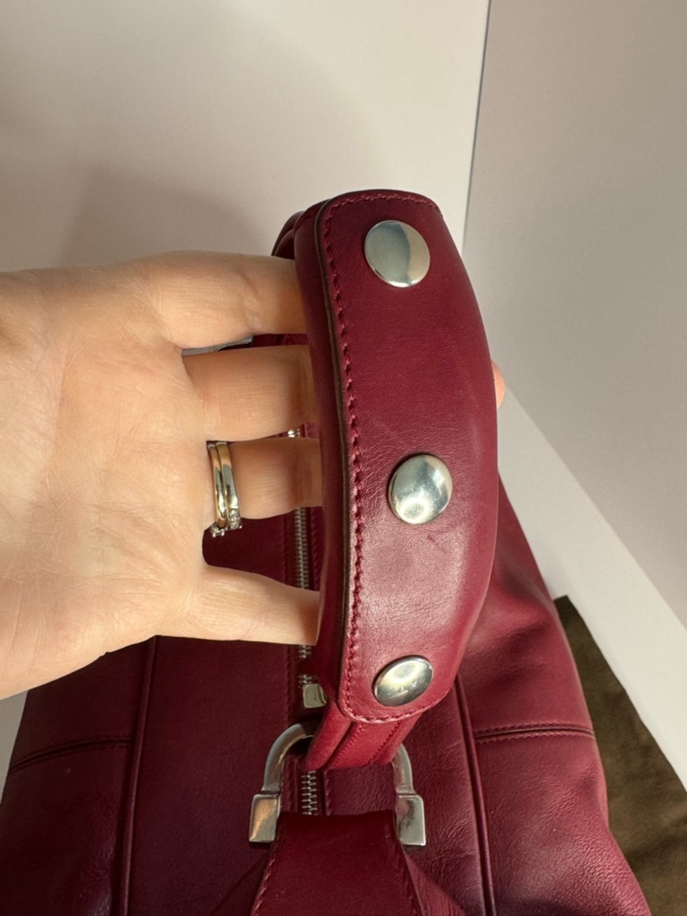 #282 Tod's Burgandy Large Leather Hobo Shoulder Bag w/ Dust Bag - Picture 4 of 17